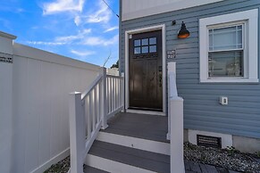 Charming 2-br Home, 4 Blocks To The Boardwalk 2 Bedroom Home