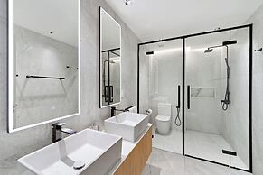 Allure 403 3 Bedroom Apts