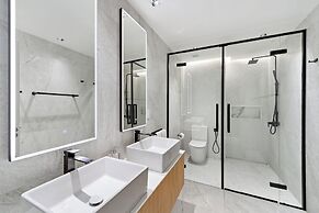 Allure 403 3 Bedroom Apts