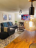 Airport Cottage House