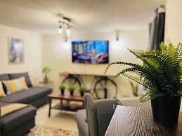 Airport Cottage House