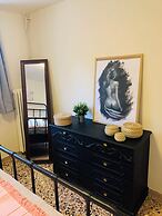 Airport Cottage House