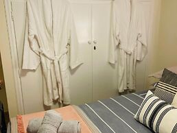 Airport Cottage House