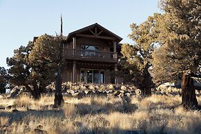 Elevated Escape Eagle Crest