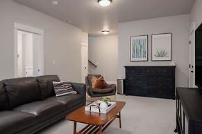 Elevated Escape Eagle Crest