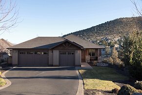 Elevated Escape Eagle Crest