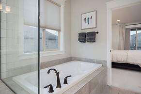 Elevated Escape Eagle Crest