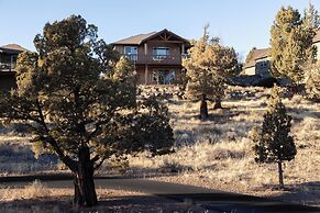 Elevated Escape Eagle Crest