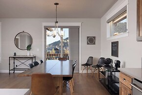 Elevated Escape Eagle Crest