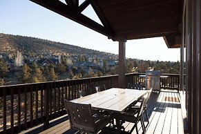 Elevated Escape Eagle Crest