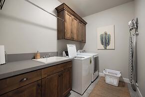 Elevated Escape Eagle Crest