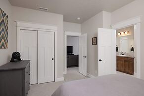 Elevated Escape Eagle Crest