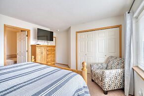 Oasis on the Green of Eagle Crest