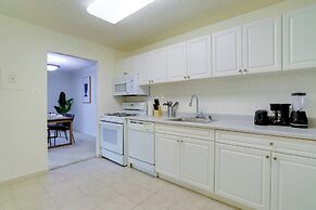 Close to Airport in Crystal City