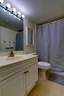 Close to Airport in Crystal City