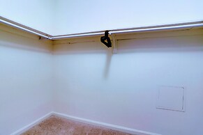 Close to Airport in Crystal City