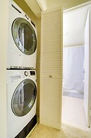 Close to Airport in Crystal City