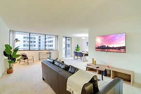 Close to Airport in Crystal City