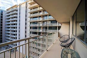 Close to Airport in Crystal City