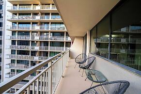 Close to Airport in Crystal City