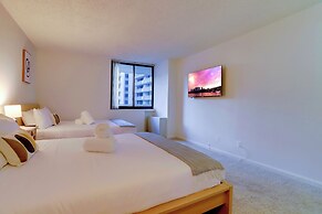 Close to Airport in Crystal City