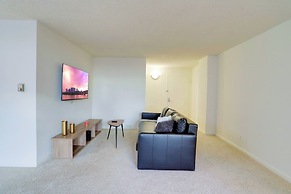 Close to Airport in Crystal City