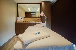 J's Signature Hotels