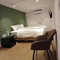 Shade House Bangkok Oldtown