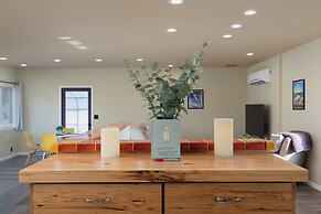 Smith Rock Base Camp Sleeps 6!