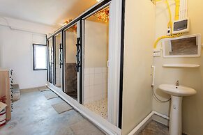 Nomad Plus Life Hostel Pattaya