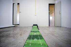 Nomad Plus Life Hostel Pattaya