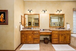 Desert Oasis 3 Bedroom Home