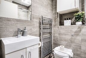 Spacious 1 Bedroom Near Hospital