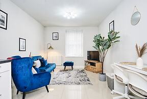 Spacious 1 Bedroom Near Hospital