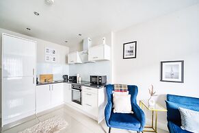 Spacious 1 Bedroom Near Hospital