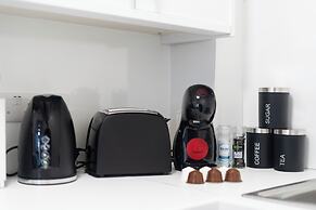 Whitchurch 2 Bedroom Flat near Hospital