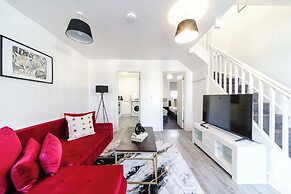 Whitchurch 2 Bedroom Flat near Hospital