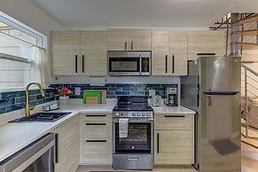 Garden Home Walkable to East Austin Eateries