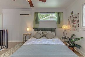 Garden Home Walkable to East Austin Eateries