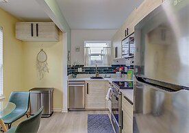 Garden Home Walkable to East Austin Eateries