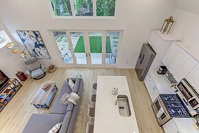 Pet Friendly Quiet Neighborhood Near S. Lamar