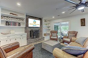 Triple L! Waterfront w/ Private Boat Dock!