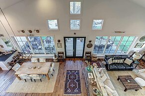 Immaculate Waterfront Home for 16 w/ Private Dock!