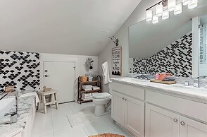 Immaculate Waterfront Home for 16 w/ Private Dock!