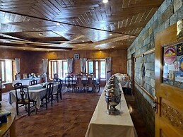 Sarai Silk Route Hotel Passu Hunza