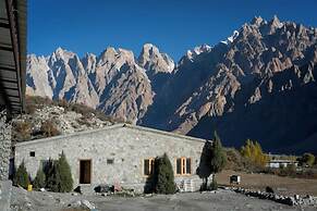 Sarai Silk Route Hotel Passu Hunza