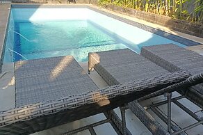 Villa Layang Bulan for men