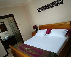 Villa Layang Bulan for men