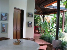 Villa Layang Bulan for men