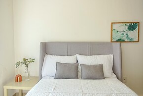 Family House with Pool & Garden in Leon